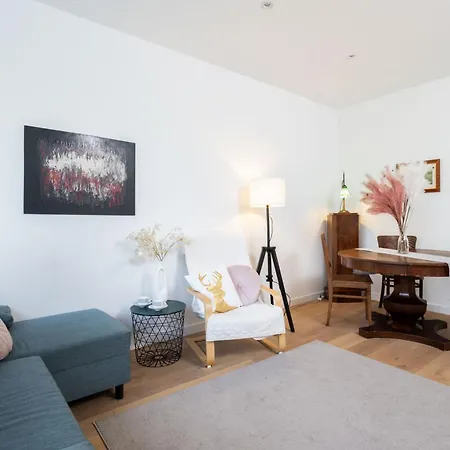 Chopin Apartment Lazienki Park Варшава Екстер'єр фото